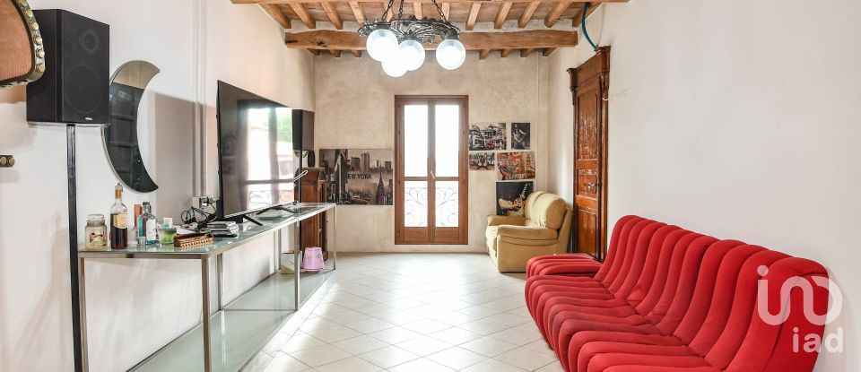 Villa Bifamiliare 4 locali di 343 m² in Cento (44042)