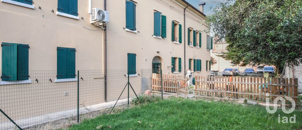 Villa Bifamiliare 4 locali di 343 m² in Cento (44042)