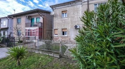 Abitazione 6 locali di 80 m² in Jolanda di Savoia (44037)