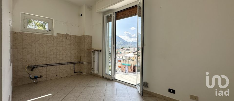 Three-room apartment of 70 m² in Loano (17025)