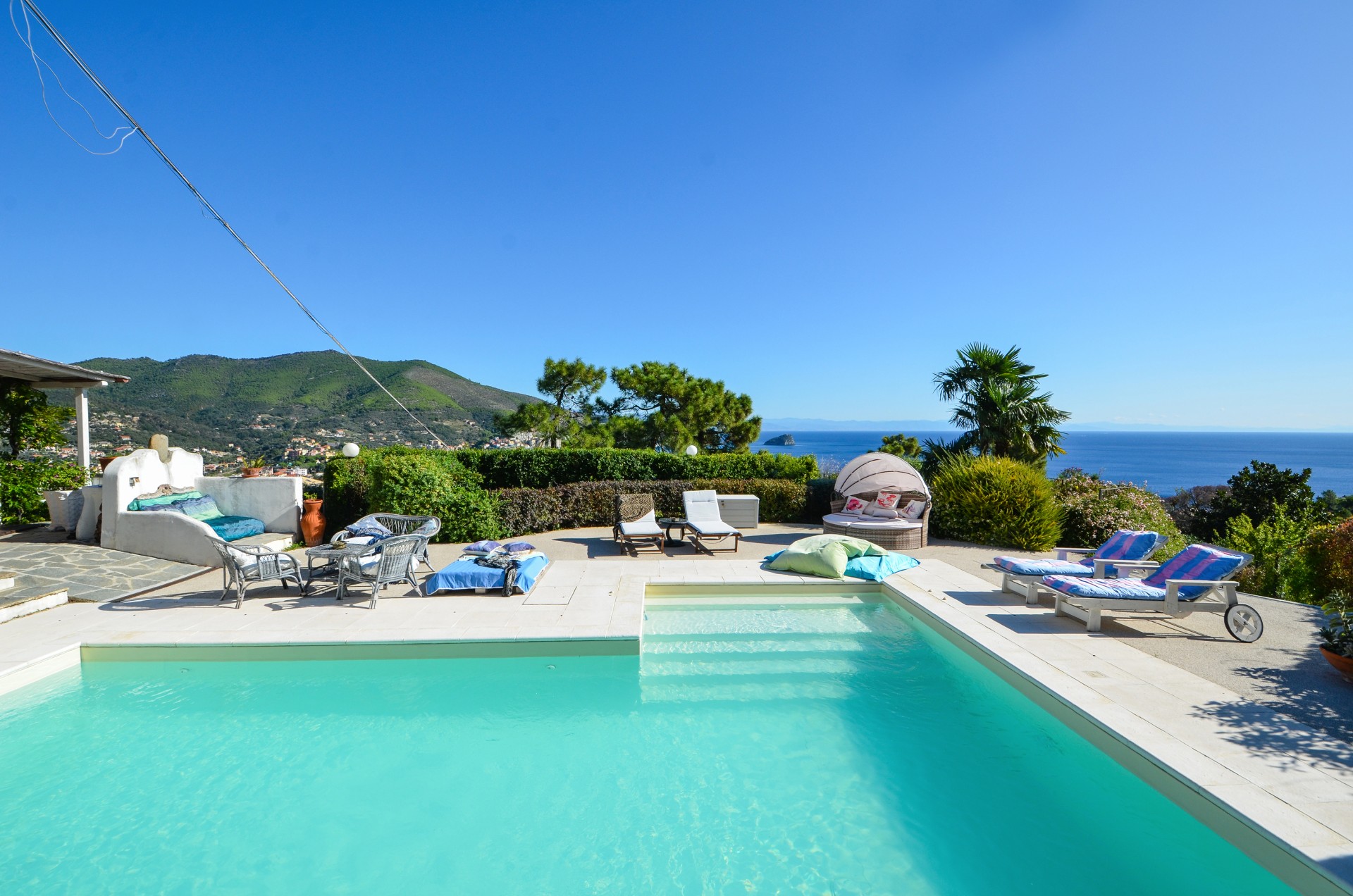 Villa 9 Noli 300.00 104617