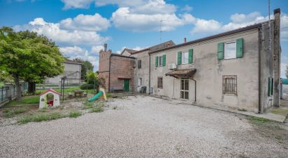 Casa 8 locali di 300 m² in Ostellato (44020)