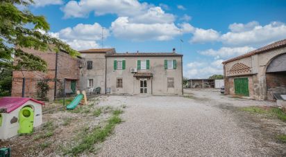 House 8 rooms of 300 m² in Ostellato (44020)