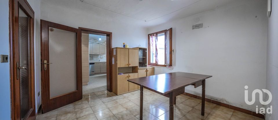 Casa 8 locali di 300 m² in Ostellato (44020)