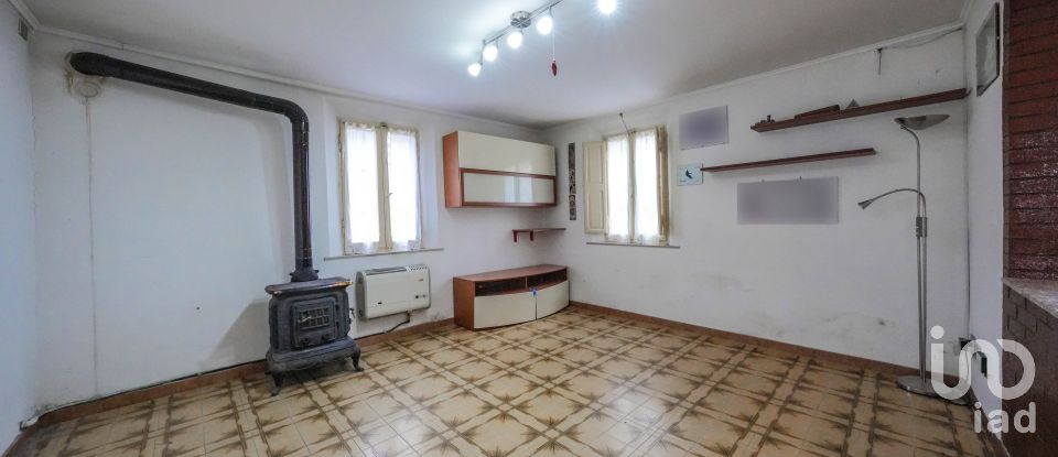 House 8 rooms of 300 m² in Ostellato (44020)