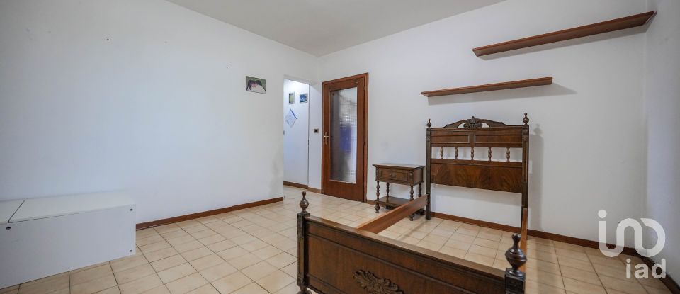 Casa 8 locali di 300 m² in Ostellato (44020)