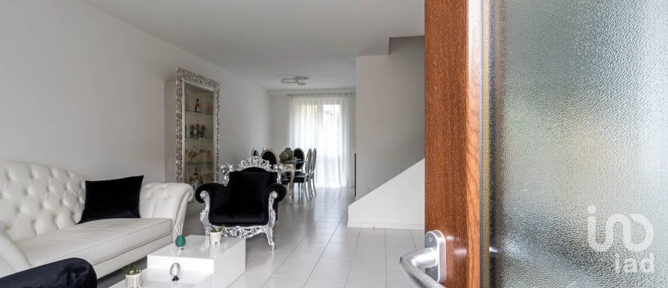 Villa a schiera 3 locali di 170 m² in Fino Mornasco (22073)