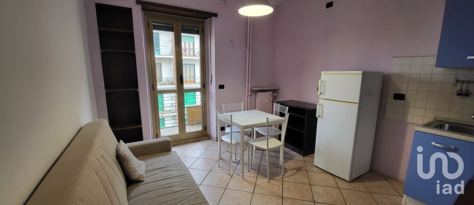 Two-room apartment of 50 m² in Torino (10142)