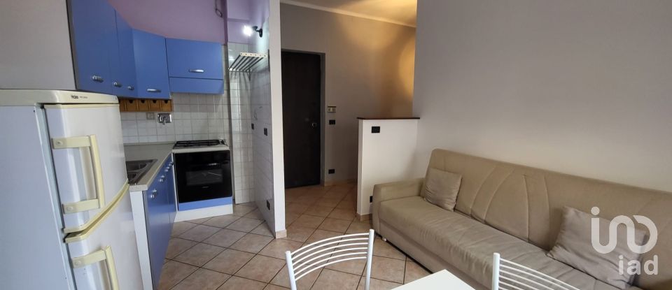 Two-room apartment of 50 m² in Torino (10142)