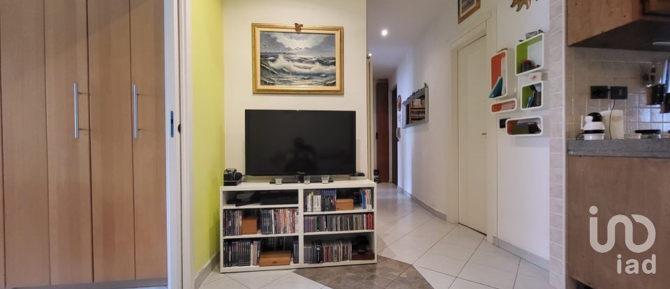 Three-room apartment of 76 m² in Torino (10141)