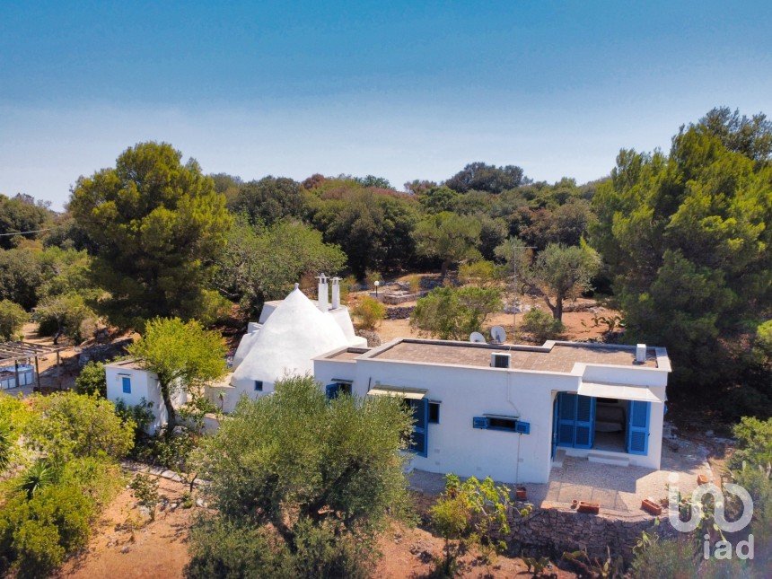 Trullo 6 locali di 101 m² in Ostuni (72017)