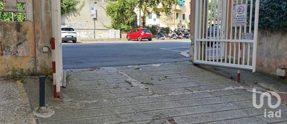 Posto auto/Box di 14 m² in Genova (16145)