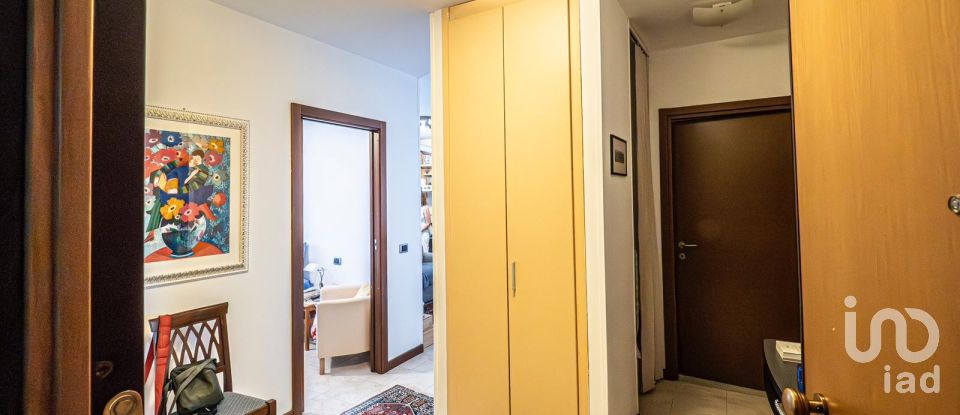 Two-room apartment of 56 m² in Genova (16148)