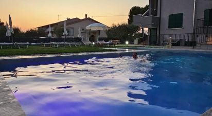 House 13 rooms of 380 m² in Castelnuovo del Garda (37014)