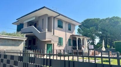 Casa 13 locali di 380 m² in Castelnuovo del Garda (37014)