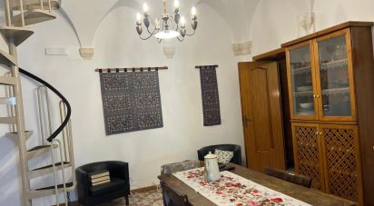 Town house 4 rooms of 180 m² in Cisternino (72014)