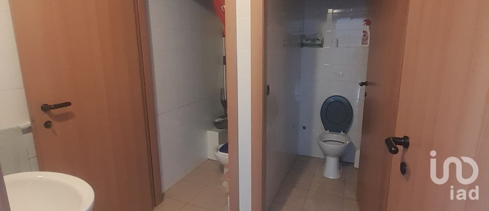 Attività locali di 1.280 m² in Tortoreto (64018)