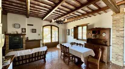 Farm 5 rooms of 300 m² in Colonnella (64010)