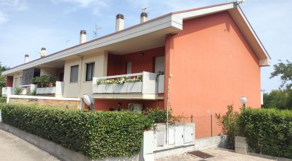 Villa a schiera 11 locali di 400 m² in Pescara (65125)