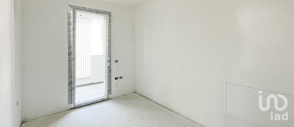 Building 4 rooms of 126 m² in Padova (35136)