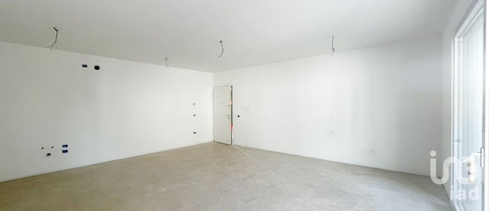 Building 4 rooms of 126 m² in Padova (35136)