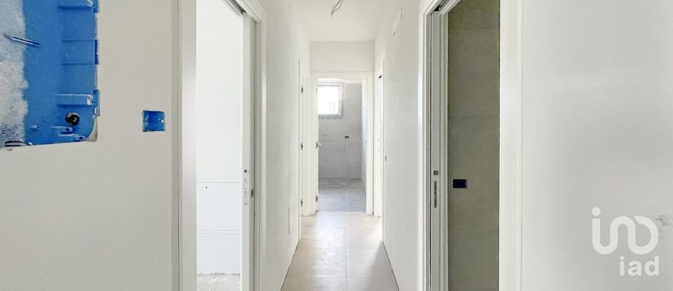 Building 4 rooms of 126 m² in Padova (35136)