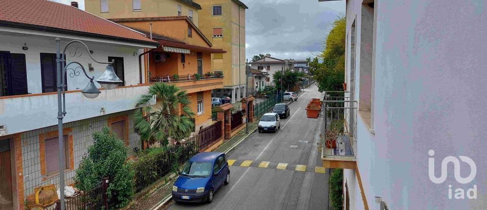 Casa indipendente 6 locali di 200 m² in Camigliano (81050)