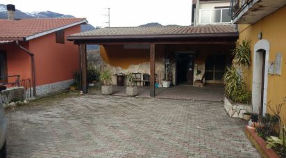 Shop / premises commercial of 139 m² in Cerreto Sannita (82032)