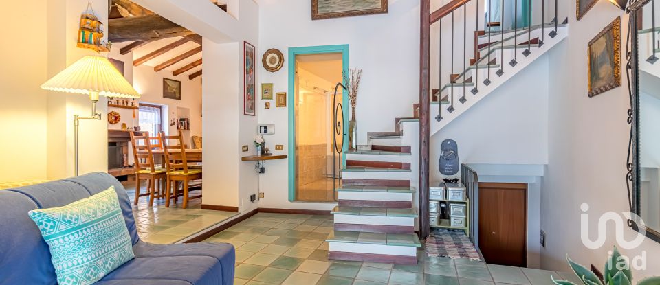 Three-room apartment of 126 m² in Pognana Lario (22020)