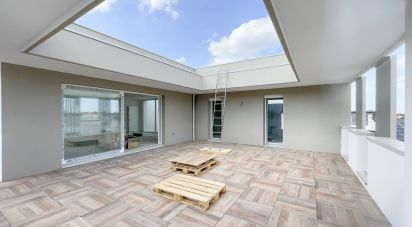 Building 5 rooms of 218 m² in Padova (35136)