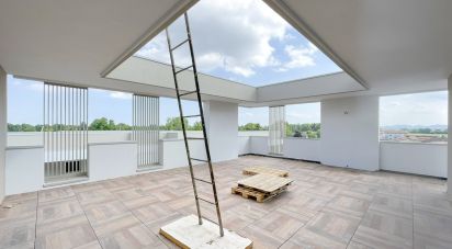 Building 5 rooms of 218 m² in Padova (35136)