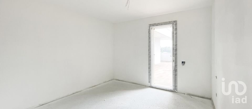 Palazzo / Stabile 5 locali di 218 m² a Padova (35136)