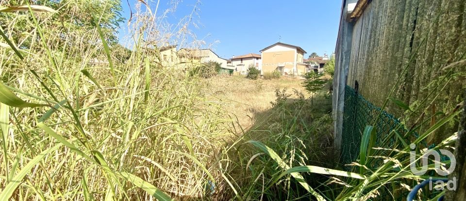 Land of 1,443 m² in Guidizzolo (46040)