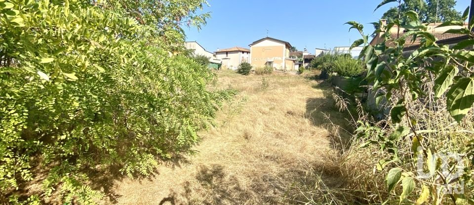 Land of 1,443 m² in Guidizzolo (46040)