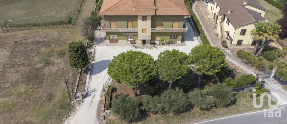 Block of flats in Treia (62010) of 385 m²