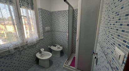 Palazzo / Stabile 4 locali di 65 m² a Falerone (63837)