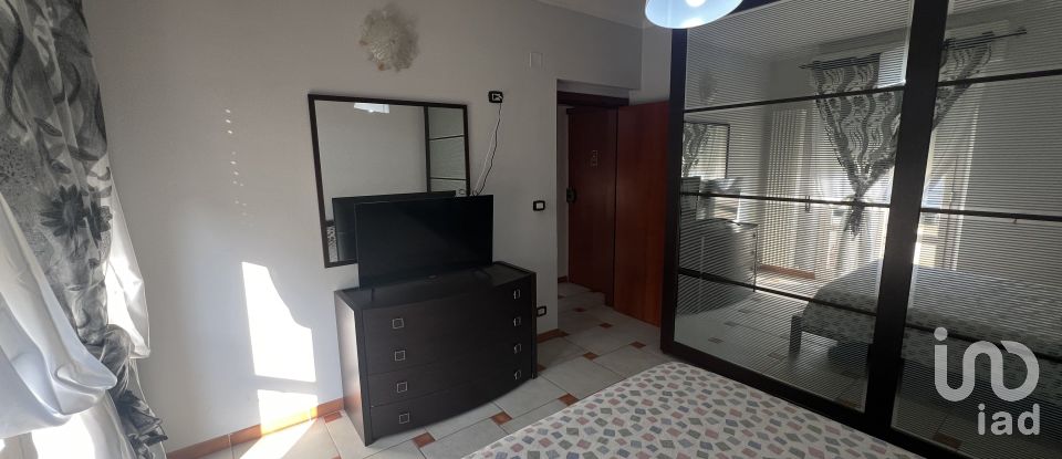 Palazzo / Stabile 4 locali di 65 m² a Falerone (63837)