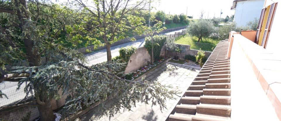 Duplex 10 locali di 160 m² a Mosciano Sant'Angelo (64023)