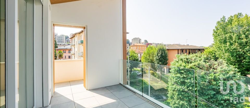 Loft 3 rooms of 115 m² in Cantù (22063)