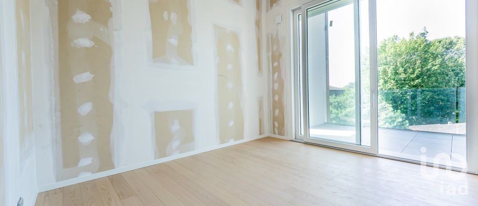 Attico / Mansarda / Loft 3 locali di 115 m² a Cantù (22063)