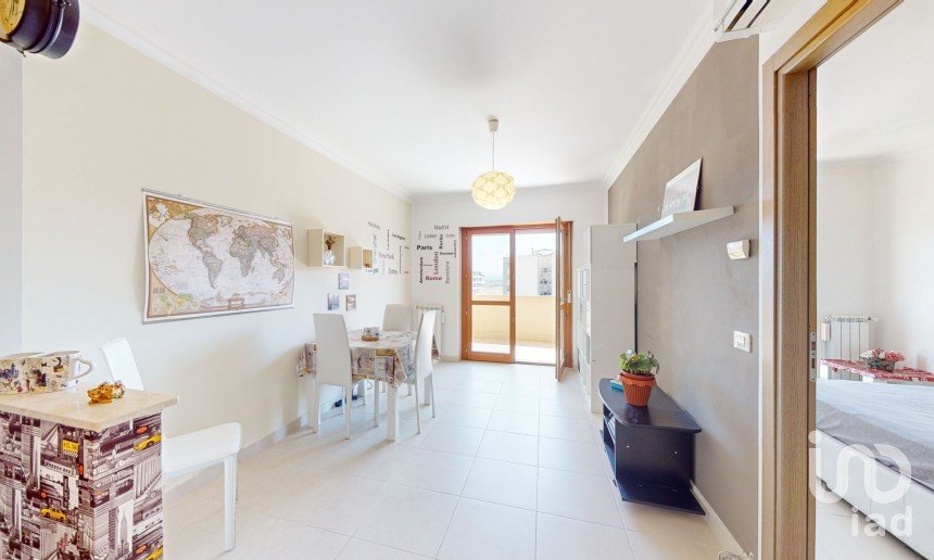 Two-room apartment of 50 m² in Roma (00134)