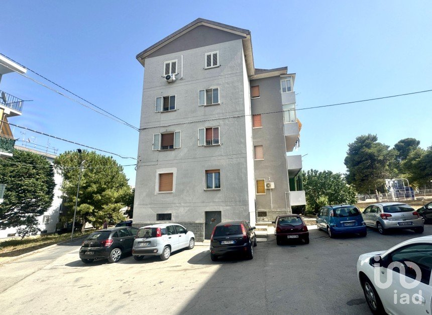 Two-room apartment of 92 m² in Priolo Gargallo (96010)