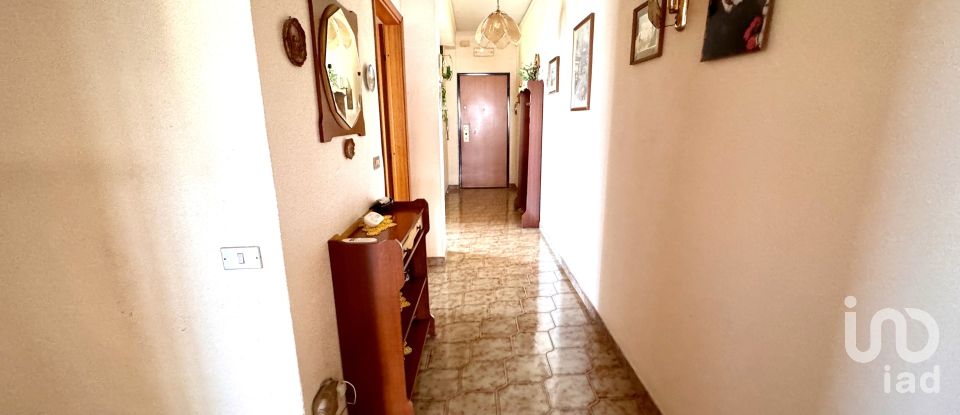 Two-room apartment of 92 m² in Priolo Gargallo (96010)