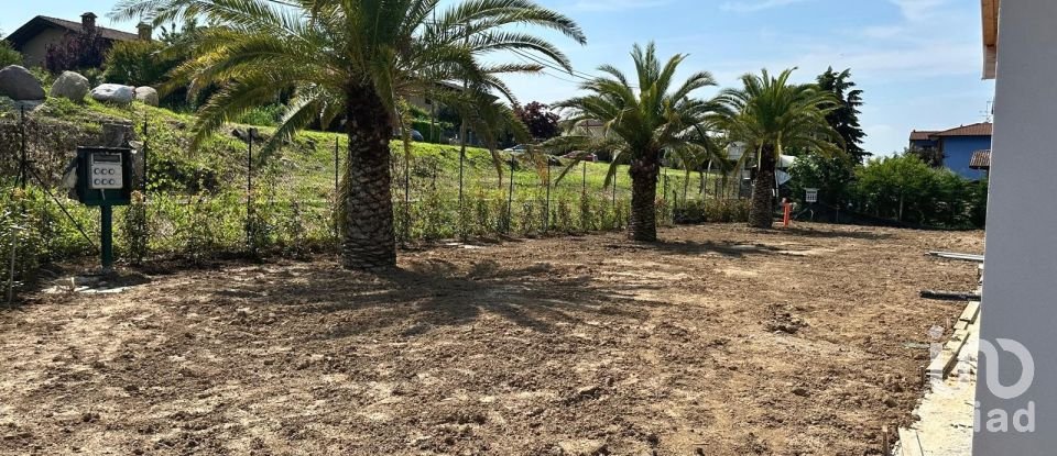 Villa Bifamiliare 3 locali di 110 m² in Lonato del Garda (25017)