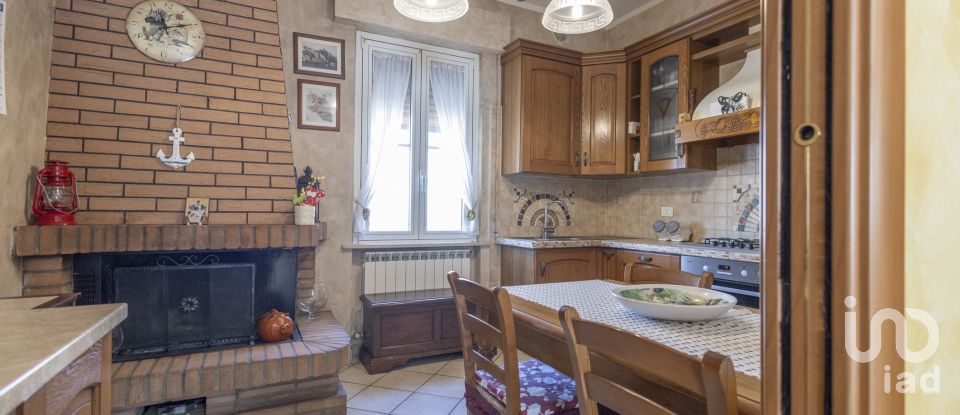 Four-room apartment of 139 m² in Loreto (60025)