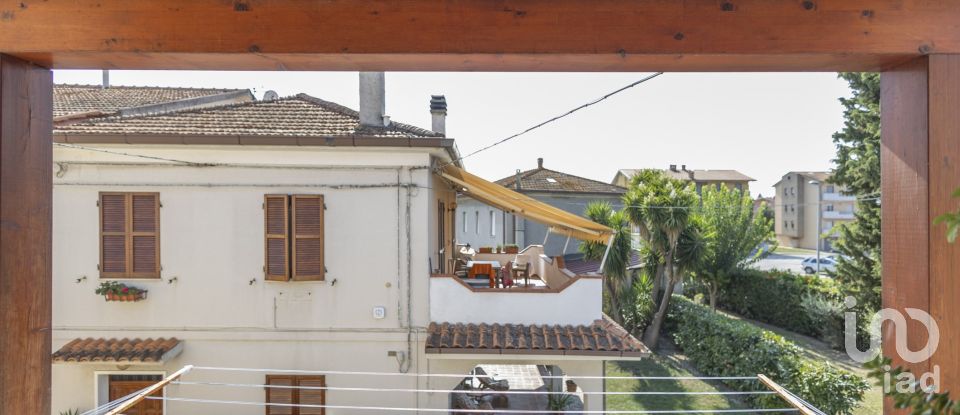 Quadrilocale di 139 m² a Loreto (60025)