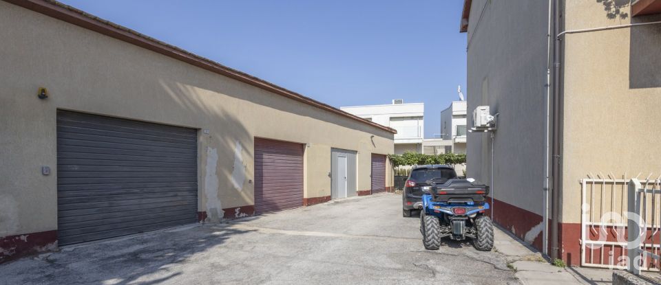 Quadrilocale di 139 m² a Loreto (60025)