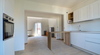 Appartamento 5 locali di 95 m² a Quiliano (17047)