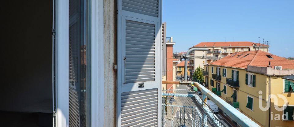 Appartamento 5 locali di 95 m² a Quiliano (17047)