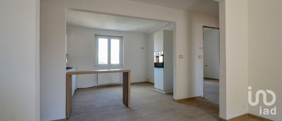 Appartamento 5 locali di 95 m² a Quiliano (17047)